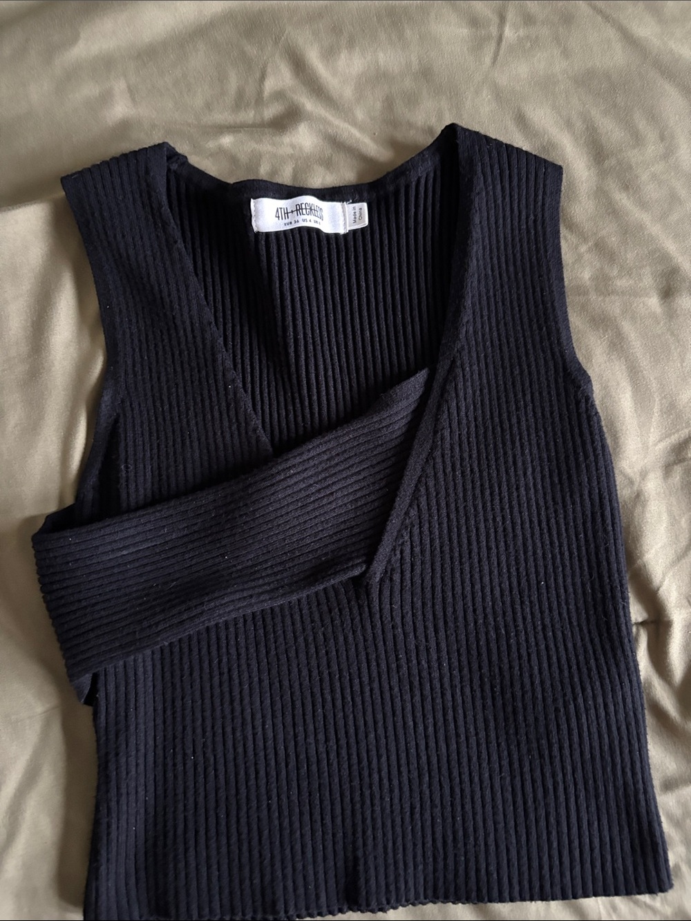 4th + reckless knit black asymmetrical detail top